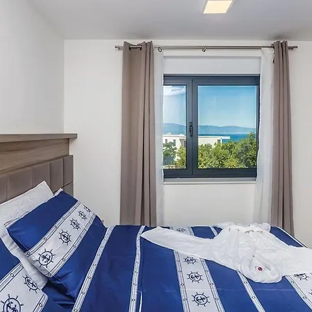 Apartment Fuer 6 Personen Ca 90 Qm In Zidarici, Kvarner Bucht Krk *